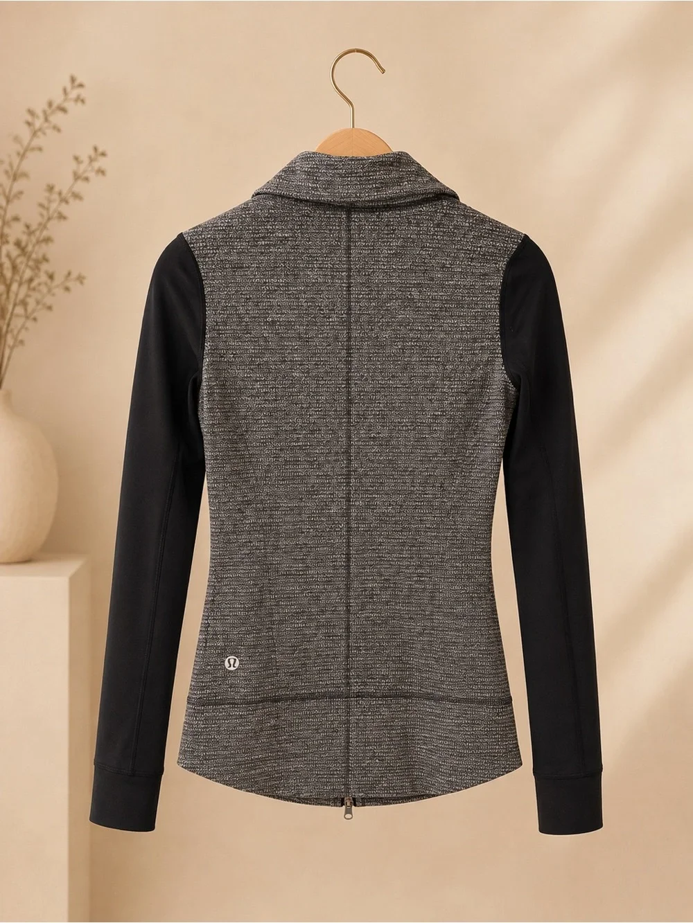 Lululemon Daily Yoga Women Jacket in Coco Pique Black